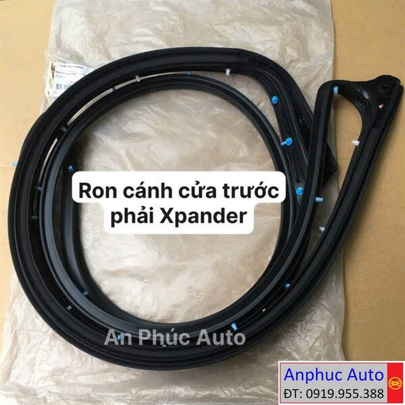 ron-canh-cua-truoc-phai-Xpander-2022-5725A436.jpg