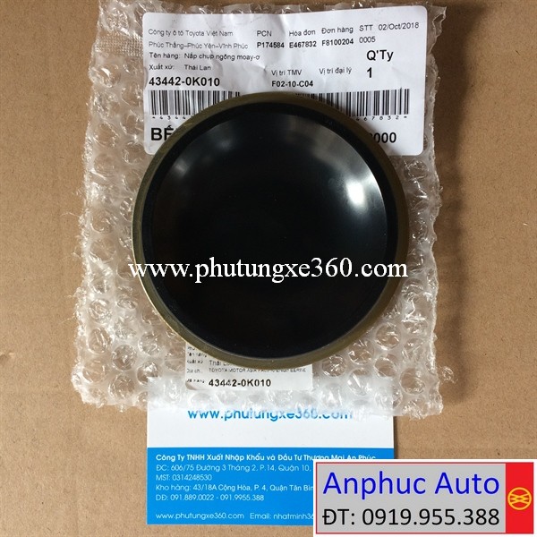 nap-chuo-dau-moay-o-truoc-Toyota-Fortuner-43442-0K010.JPG