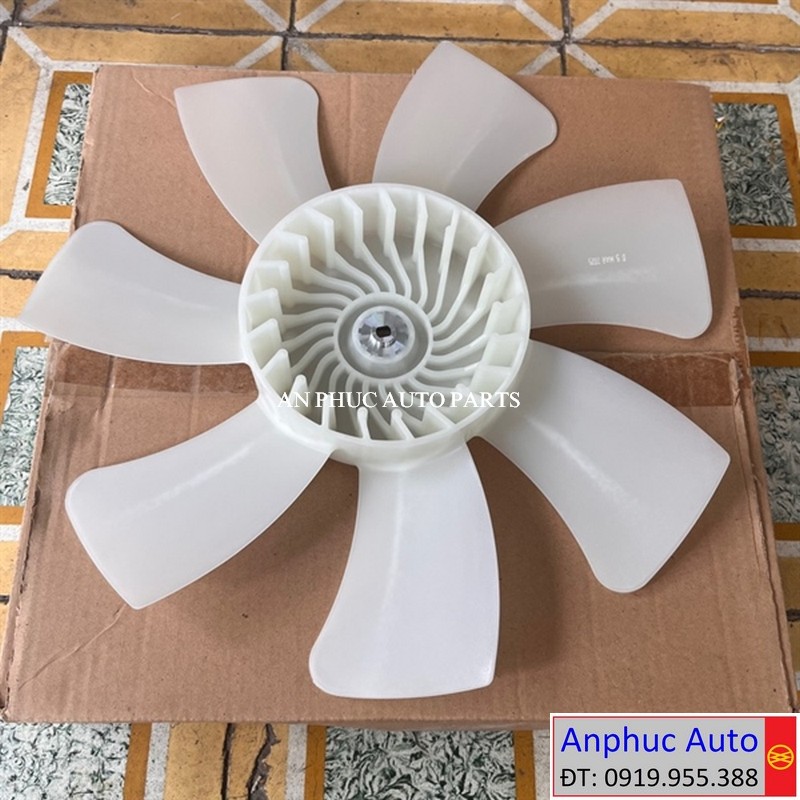 canh-quat-suzuki-carry-2021-2022-2023-17111-521S10-000.JPG