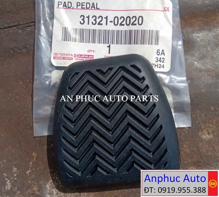 cao-su-dem-chan-con-Innova-Fortuner-Hilux-31321-02020.jpg