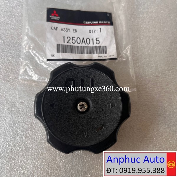 nap-do-dau-nhot-boi-dong-co-Pajero-1250A015.jpg